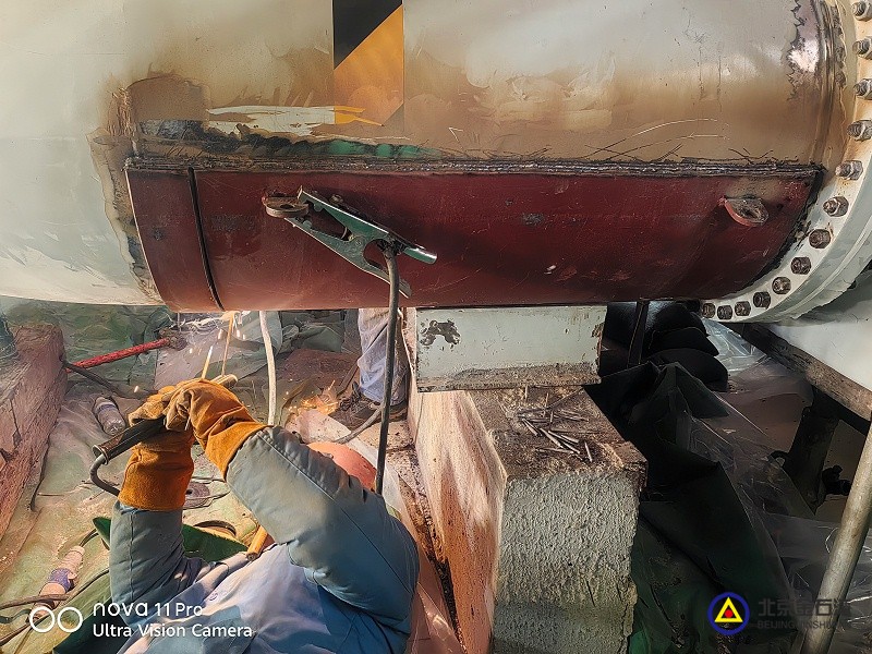 2曹妃甸第一处套筒下料完成，开始焊接。